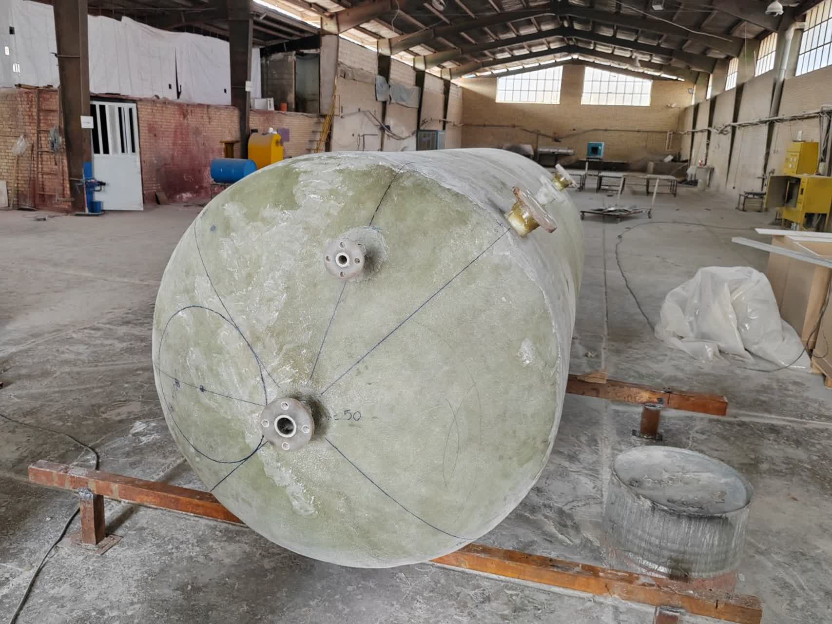 آیا زمان خداحافظی با مخازن فلزی رسیده؟ بررسی ۷ مزیت شگفت‌انگیز مخازن کامپوزیتی